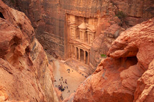 Blick auf Al Khazneh in Petra