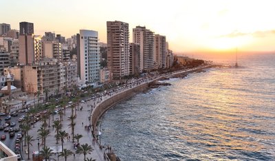 Die Küste von Beirut bei Sonnenuntergang