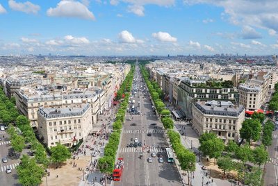 Arc de Triomphe und Champs Elysees, Paris, Frankreich