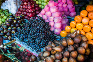 Frisches Gemüse und Obst