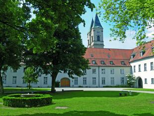 Kloster Außenansicht