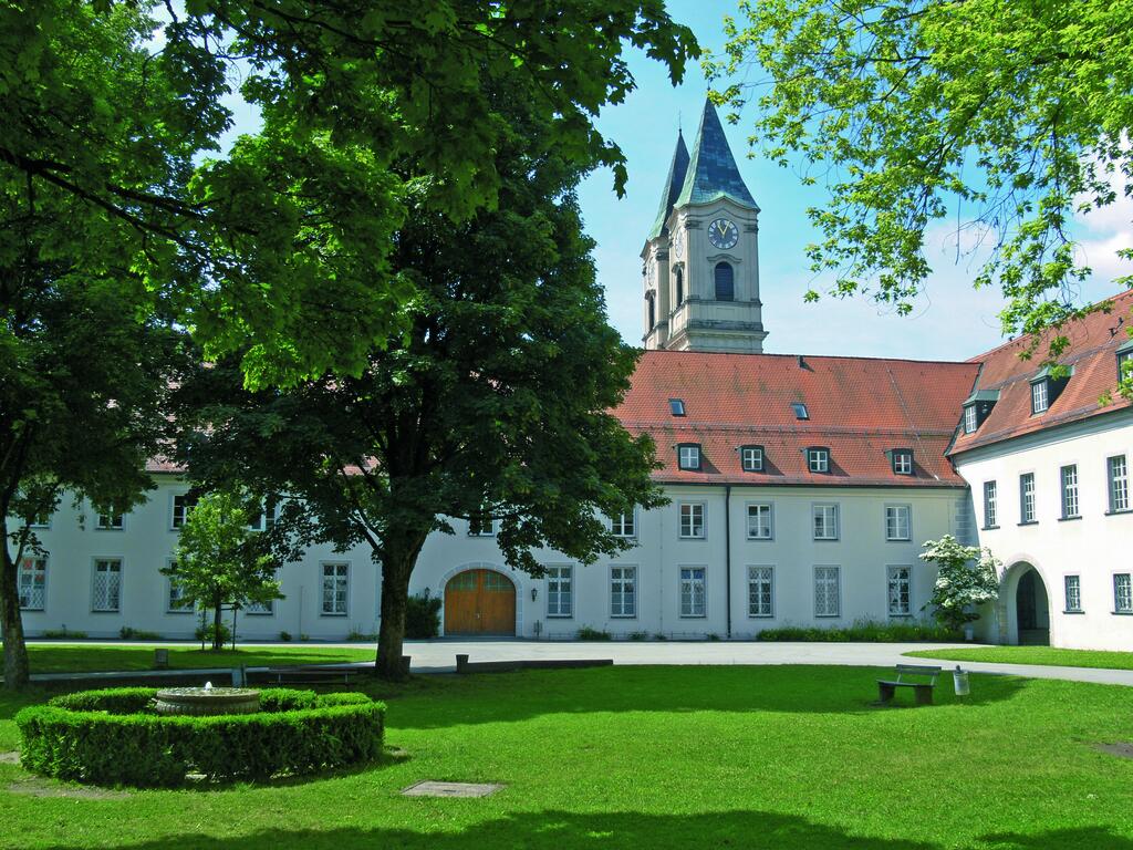 Kloster Außenansicht