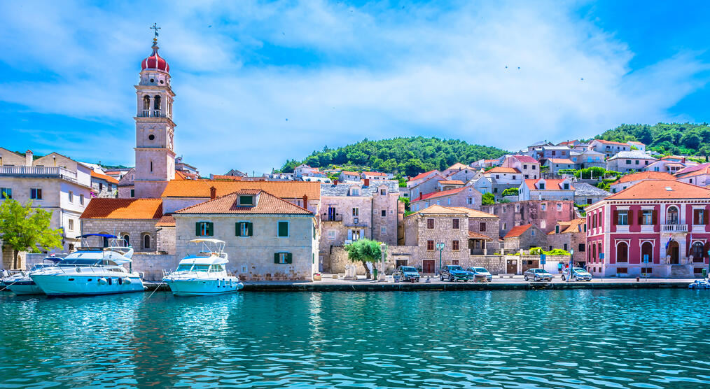 Altstadt auf Brac bei Kroatien Reisen