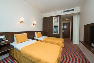 Zimmer Hotel Meriton Grand