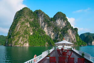 Schiff in der Halong-Bucht