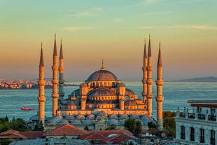 Blaue Moschee im Sonnenlicht