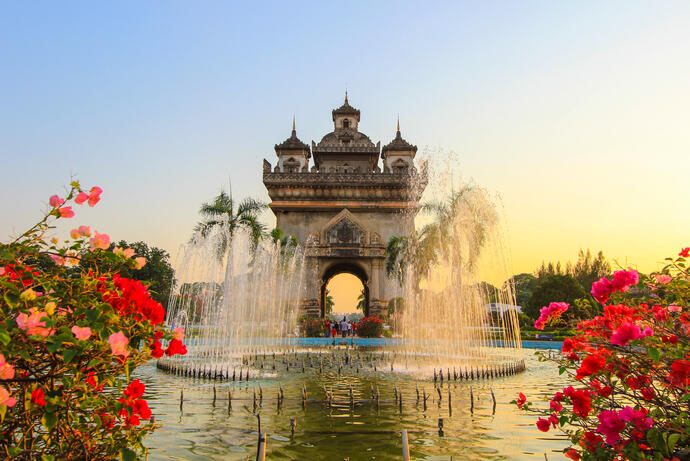 Patuxai Tor Vientiane