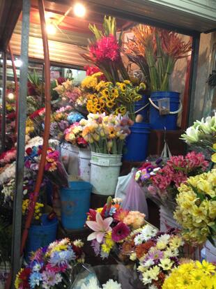 Marktstand in der Markthalle San Jose 