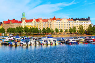 Besondere Architektur am Hafen