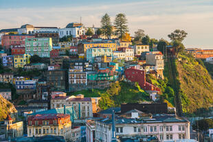 Farbenfrohe Hafenstadt Valparaiso