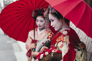 Maiko Geishas in Gion, Kyoto