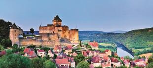 Dorfaussicht & Dordogne-Fluss