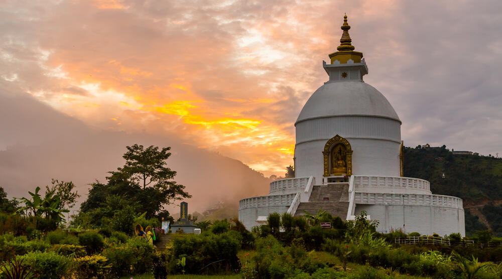 Friedensstupa bei Sonnenuntergang