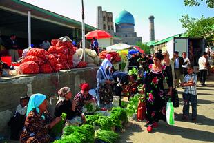 buntes Markttreiben in Samarkand