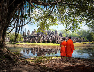 Bayon mit Mönchen