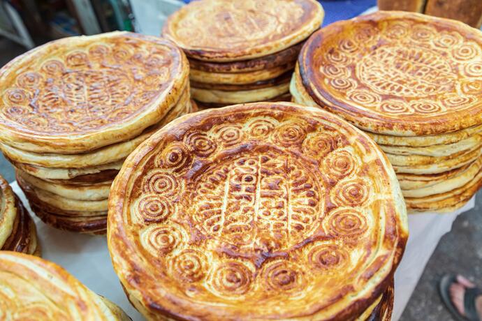 Traditionelles Brot auf einem Bazar in Chodjent