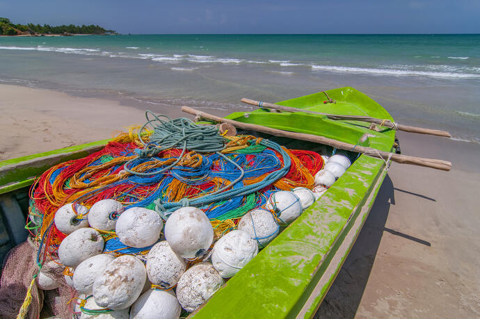 Fischerboot am Strand