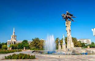 Reitdenkmal Manas in Bischkek