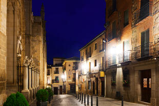 Straßen von Toledo bei Nacht