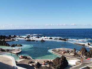 Meerwasserschwimmbad bei Porto Moniz