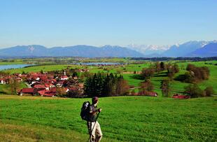 Wandern auf dem Aidlinger Hoehenweg