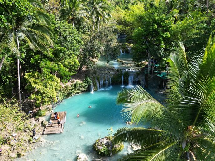 Cambugahay Wasserfälle auf der Insel Siquijor