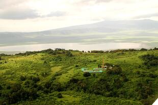 Ihre Rhino Lodge am Ngorongo Krater