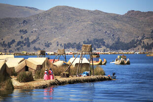 Schwimmende Schilfinsel der Uros