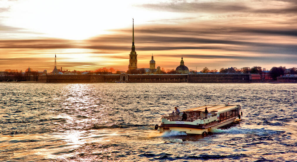 Peter-und-Paul Festung im Sonnenuntergang