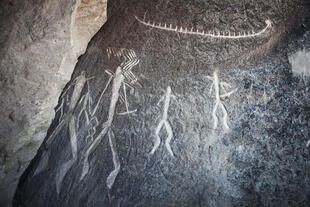 Felsschnitzereien in Gobustan