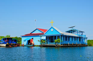 Kirche auf dem Tonle Sap