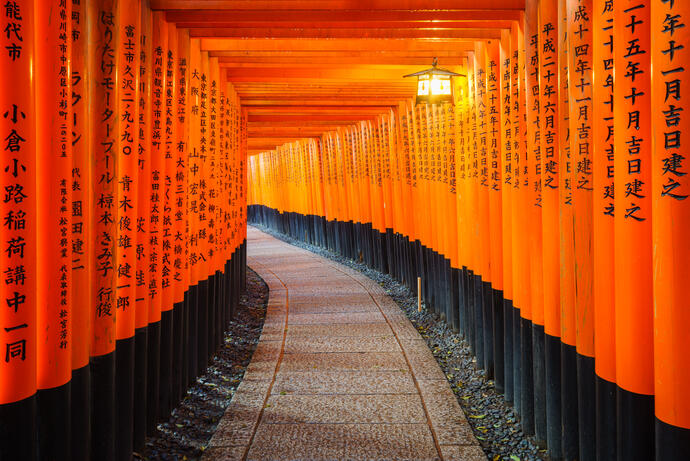 Tore des Inari Schreins in Fushimi 