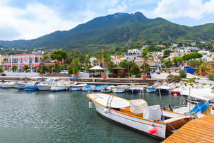 Boote im Lacco Ameno Marina