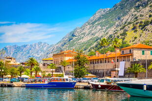 Hafen an der Altstadt von Kotor