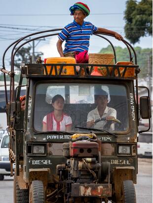 Lebendiges Treiben in Myanmar