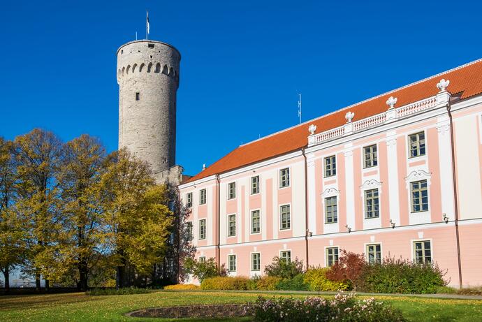 Langer Hermann und Parlament