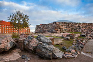 Blick auf die Temppeliaukio Kirche