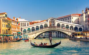 Gondelfahrt entlang des Canal Grande