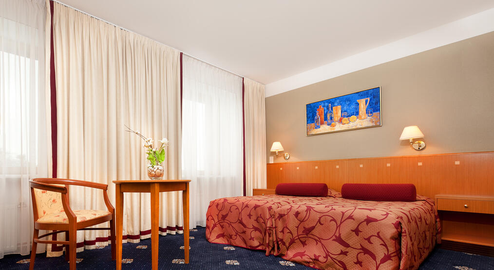 Zimmer Hotel Meriton Grand