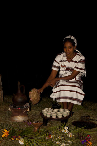 Traditionelle Kaffeezeremonie in Yirgalem 