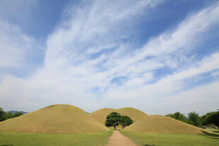 die historische Hügelgräber Daereungwon in Gyeongju 