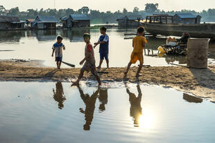 Spielende Kinder in Kratie