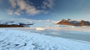 Eis- und Berglandschaft des Vatnajökull