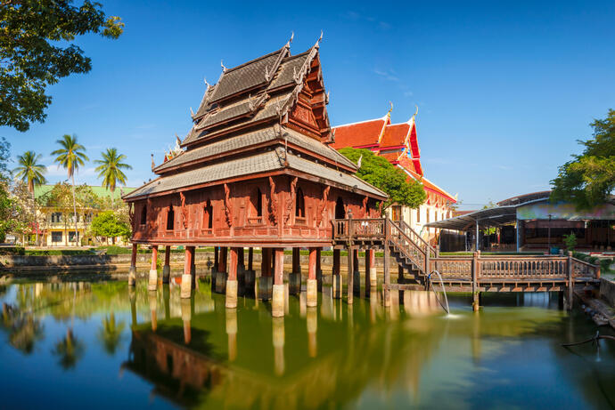 Wat Thung Si Muang