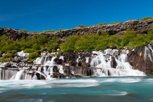 Hraunfossar Wasserfälle