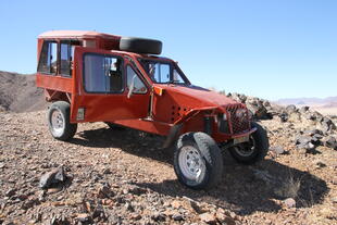 Safari Jeep bereit zur Abfahrt