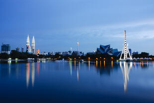 Kuala Lumpur bei Nacht 