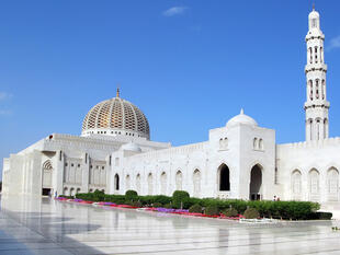 Große Sultan-Qabus-Moschee 