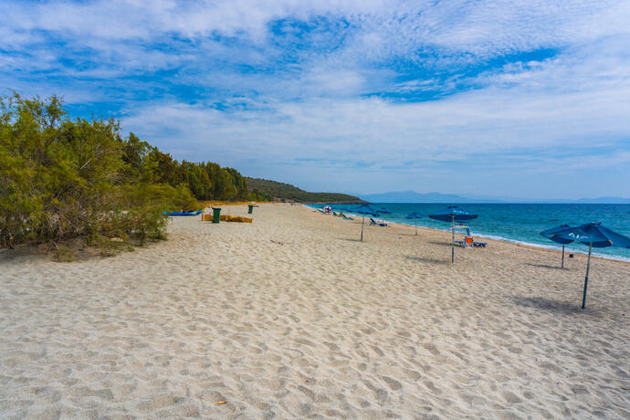 Strand von Vathi mit kristallblauem Wasser