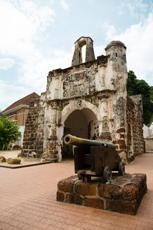 Porta de Santiago 